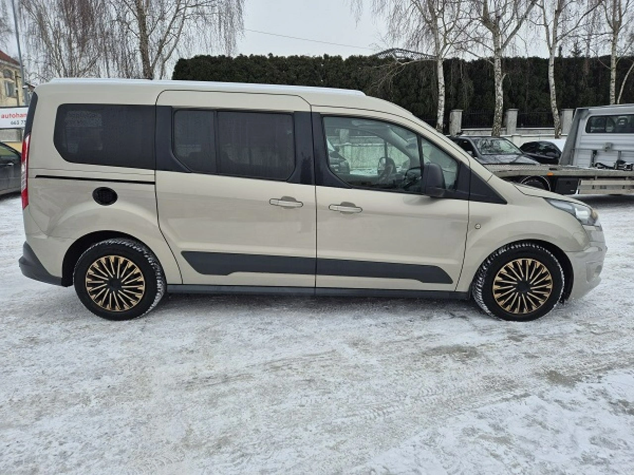 Ford Grand Tourneo Connect - Zdjęcie 11