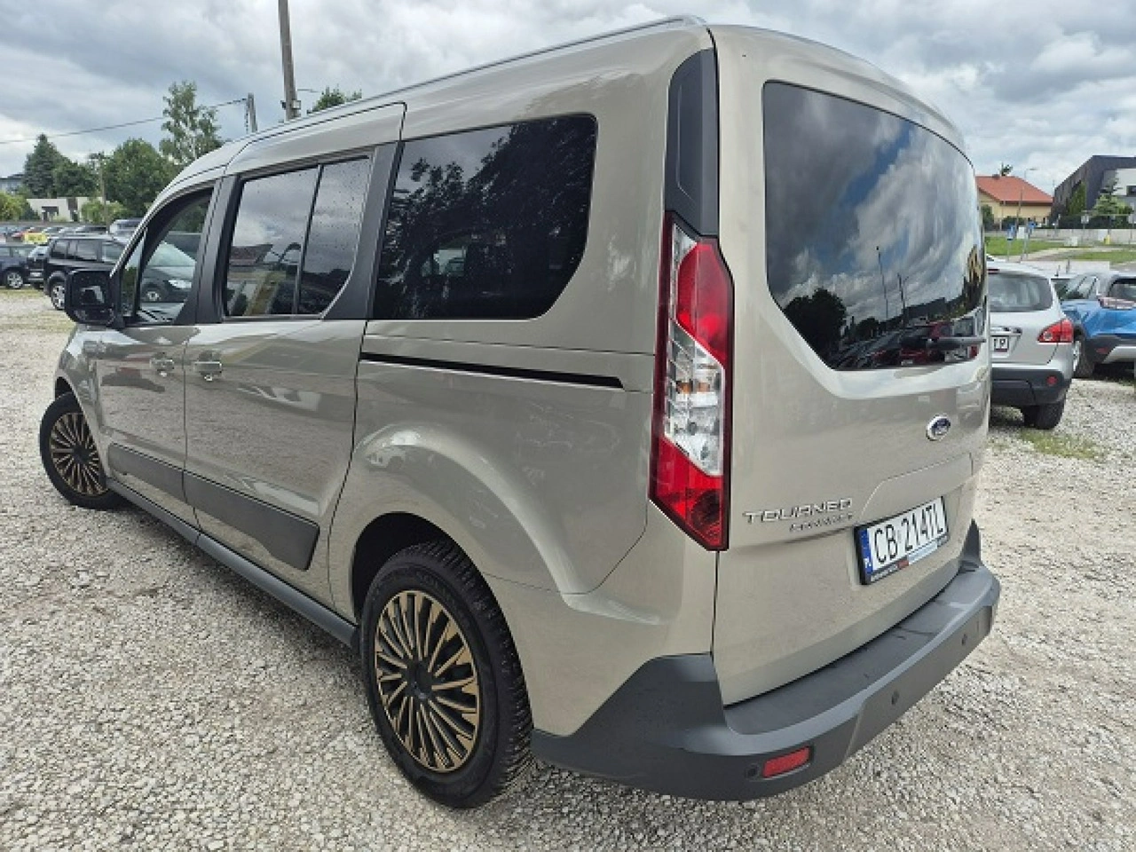 Ford Grand Tourneo Connect - Zdjęcie 3