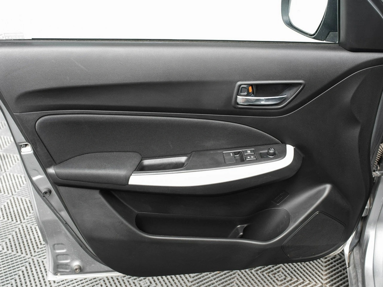 Suzuki Swift - Zdjęcie 7