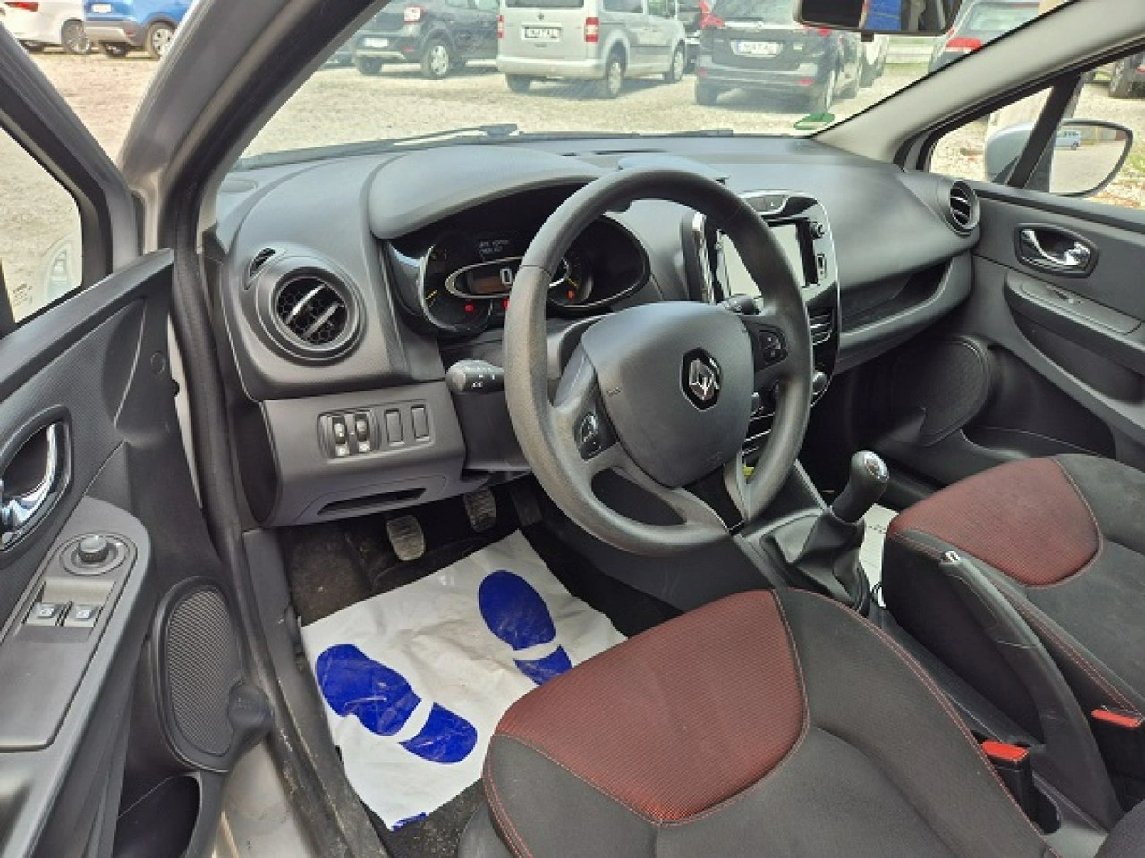 Renault Clio - Zdjęcie 9