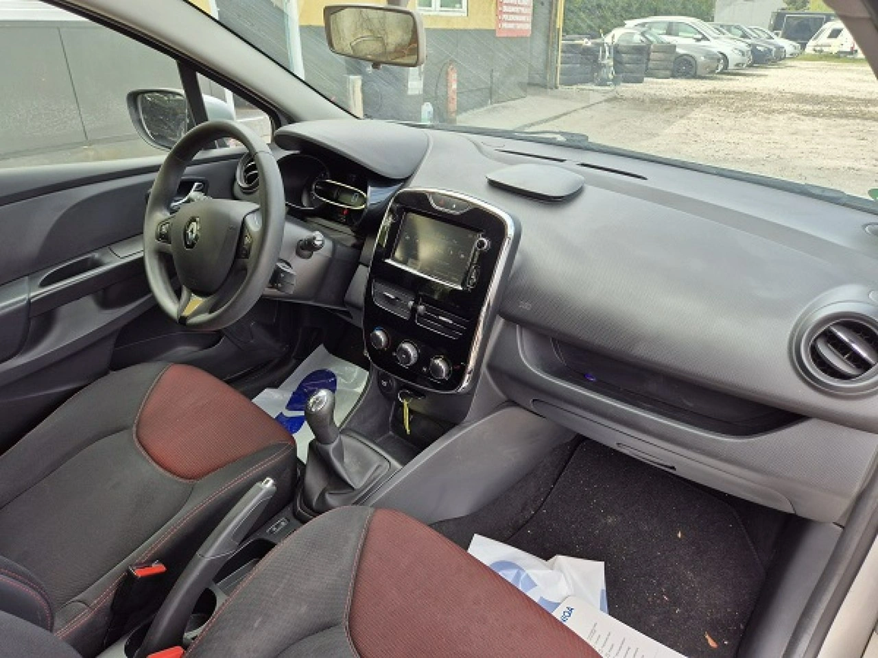 Renault Clio - Zdjęcie 10