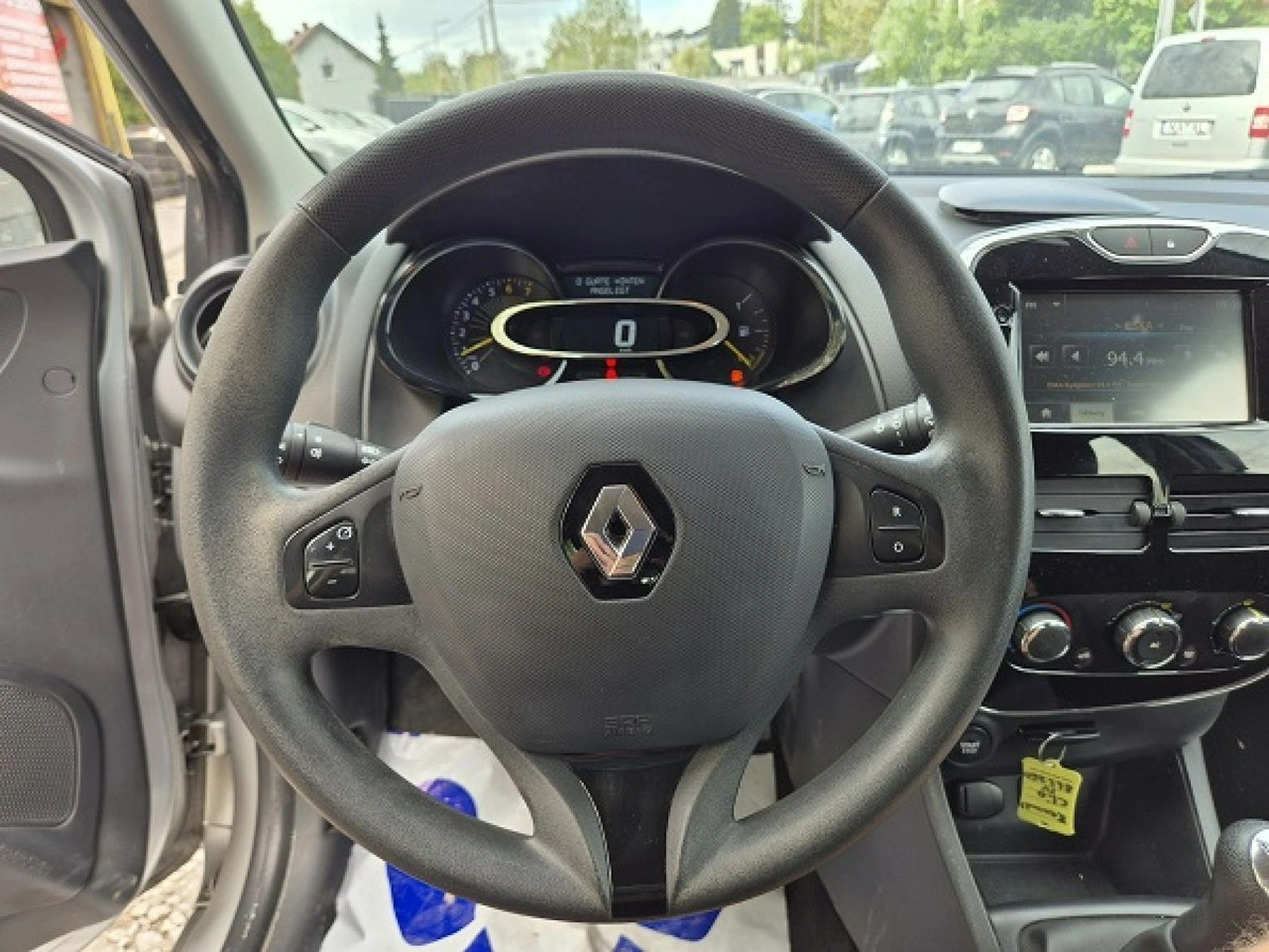 Renault Clio - Zdjęcie 12