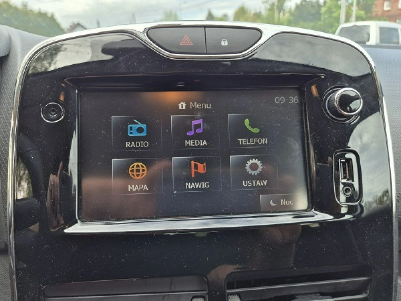 Renault Clio - Zdjęcie 16