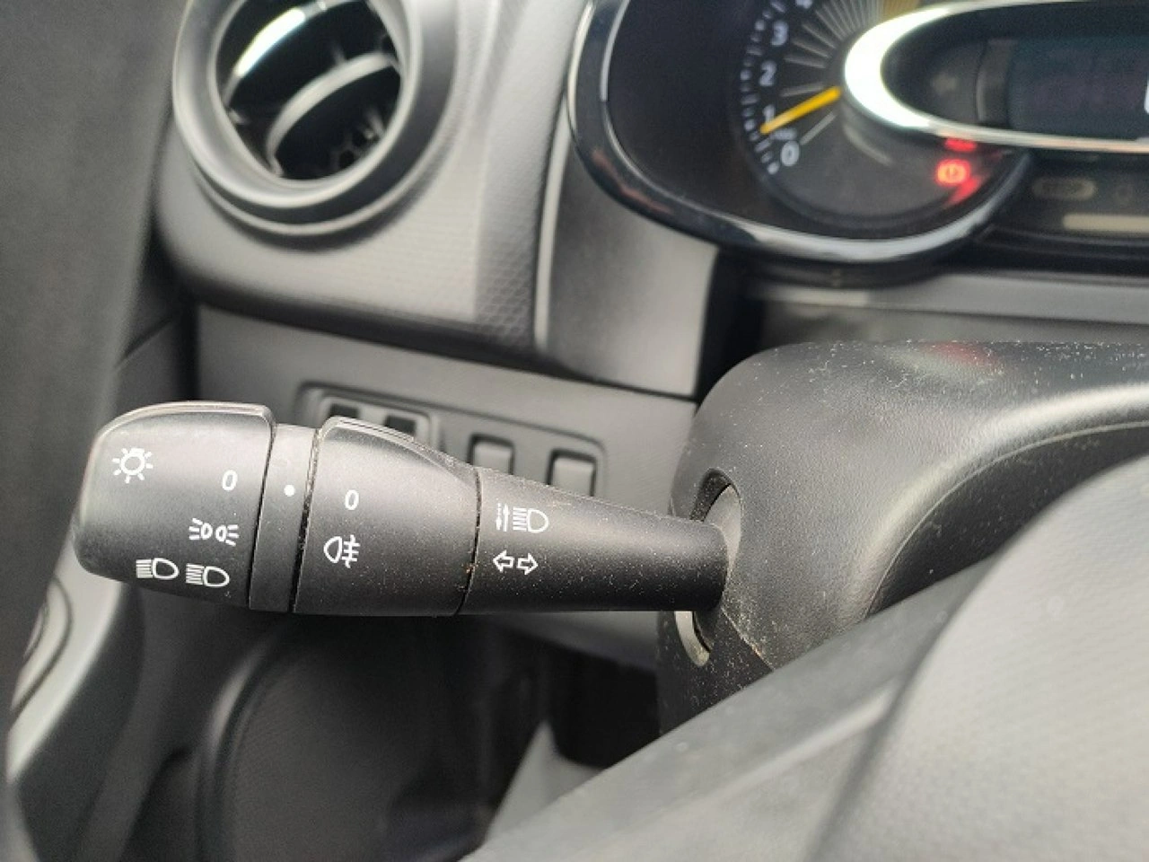 Renault Clio - Zdjęcie 17