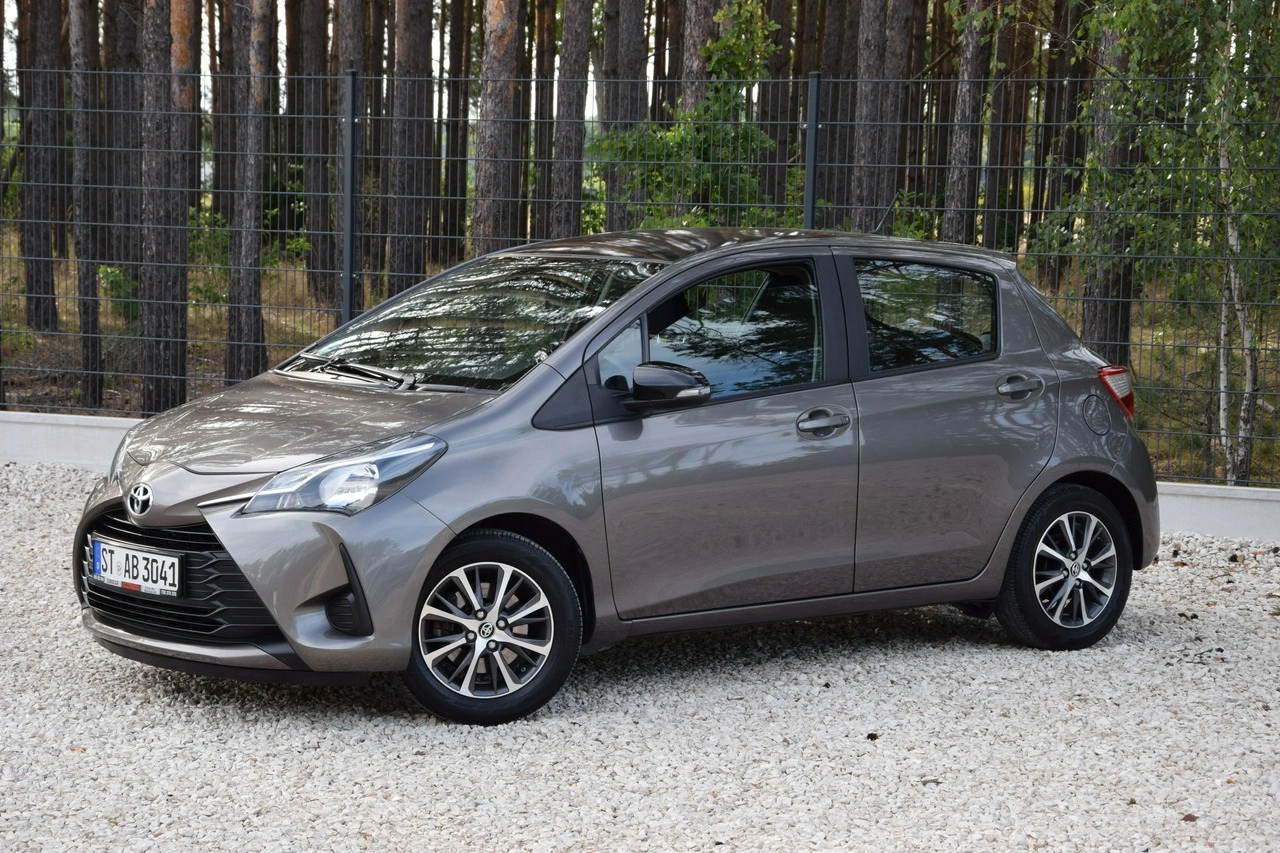 Toyota Yaris - Zdjęcie 15