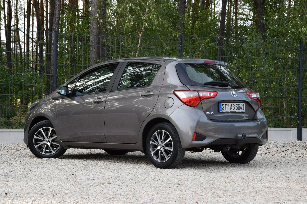 Toyota Yaris - Zdjęcie 18