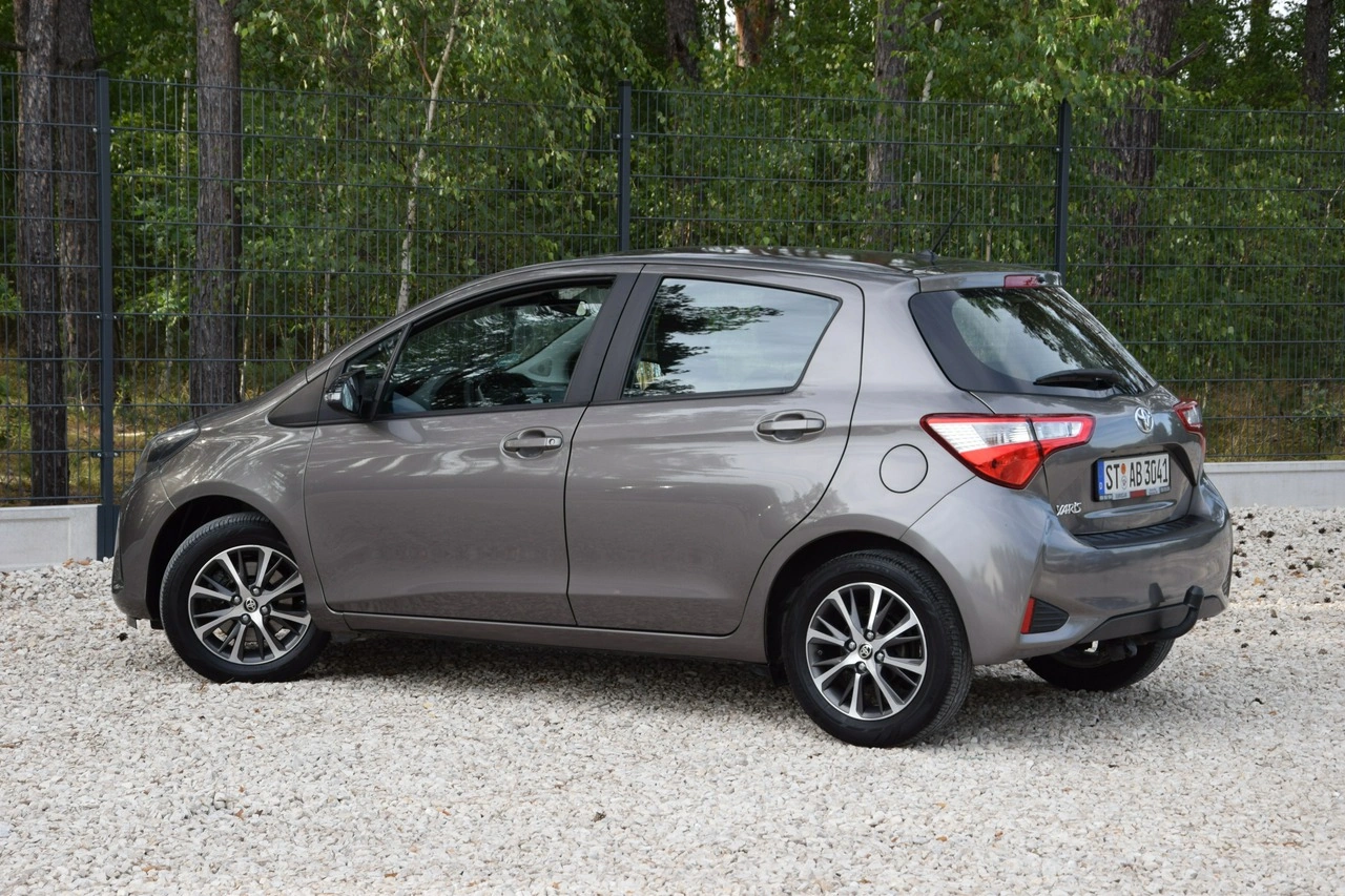 Toyota Yaris - Zdjęcie 19