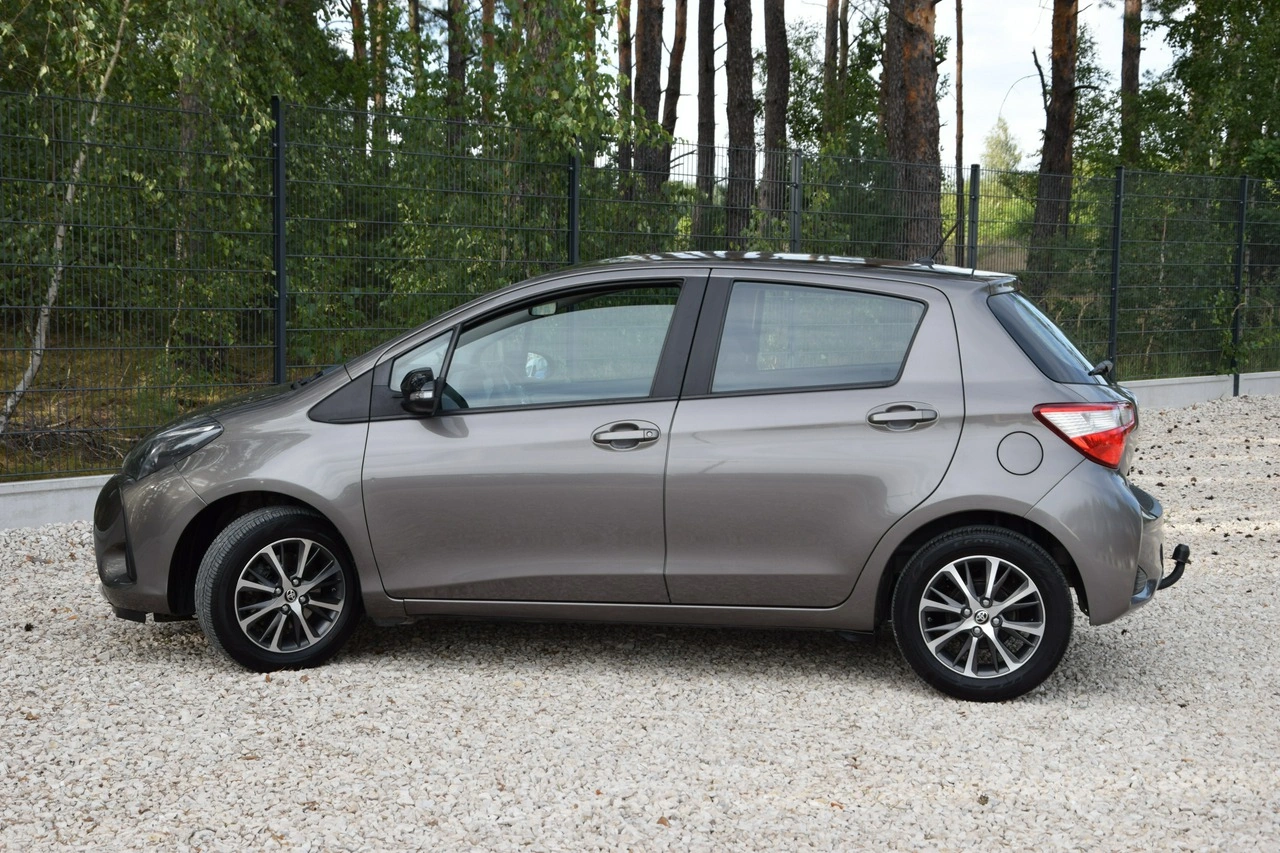 Toyota Yaris - Zdjęcie 21