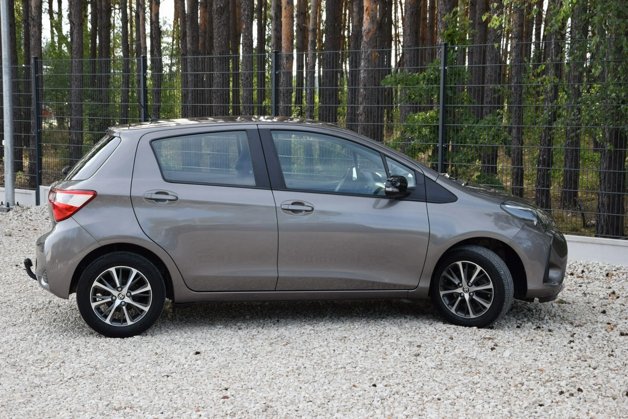 Toyota Yaris - Zdjęcie 25