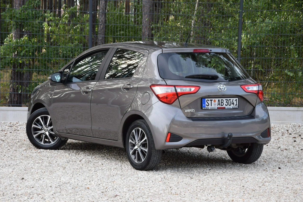 Toyota Yaris - Zdjęcie 2