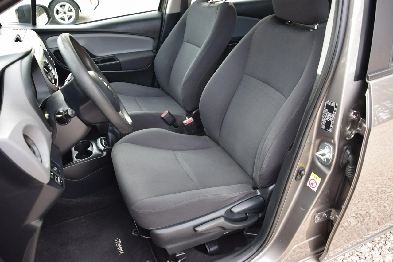 Toyota Yaris - Zdjęcie 29