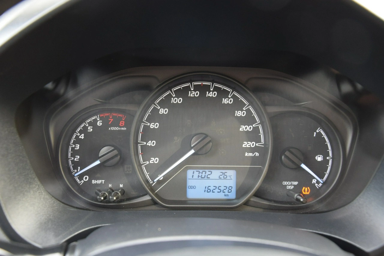Toyota Yaris - Zdjęcie 39