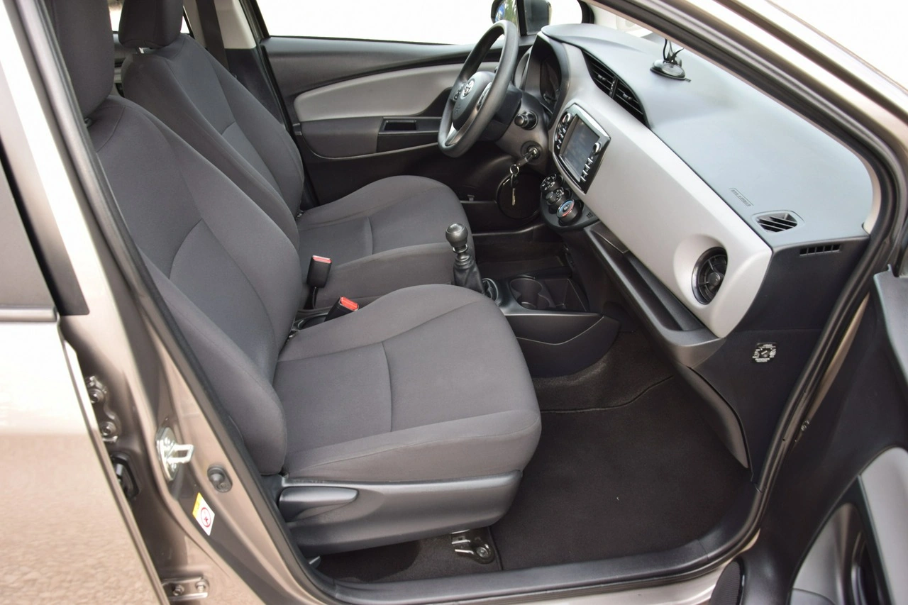 Toyota Yaris - Zdjęcie 5