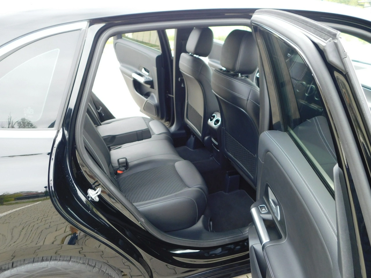 Mercedes B 220 - Zdjęcie 9