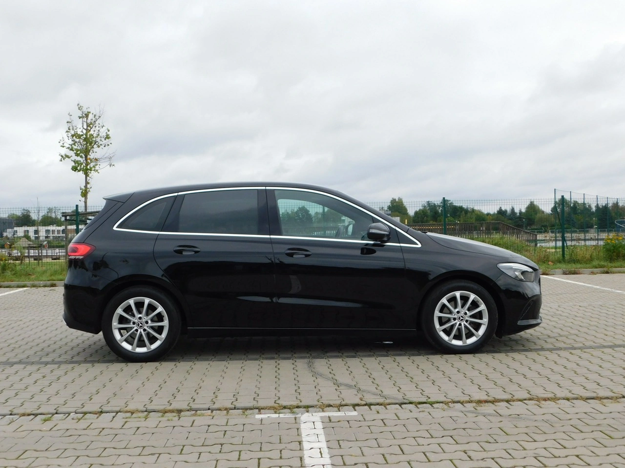 Mercedes B 220 - Zdjęcie 3