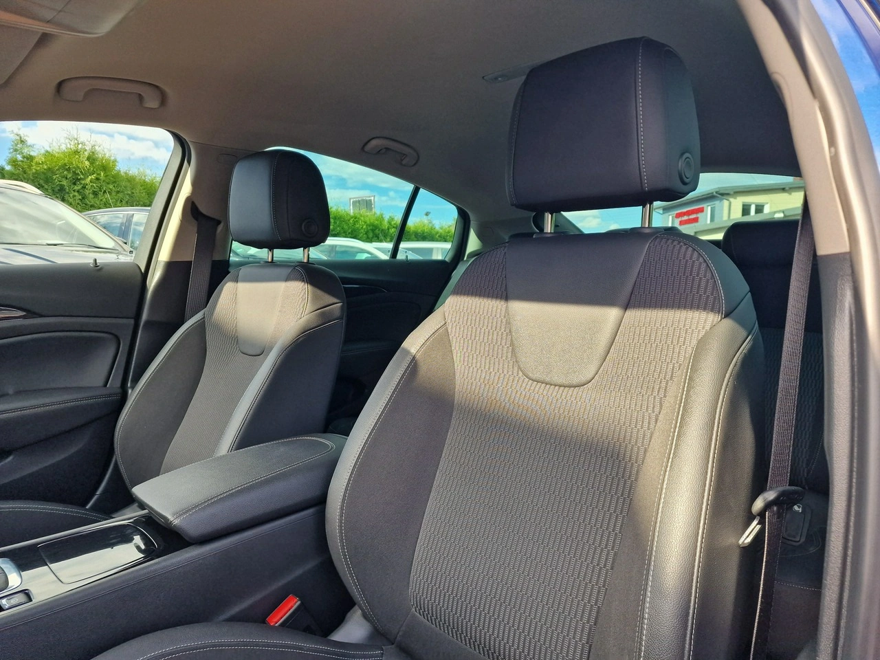 Opel Insignia - Zdjęcie 14