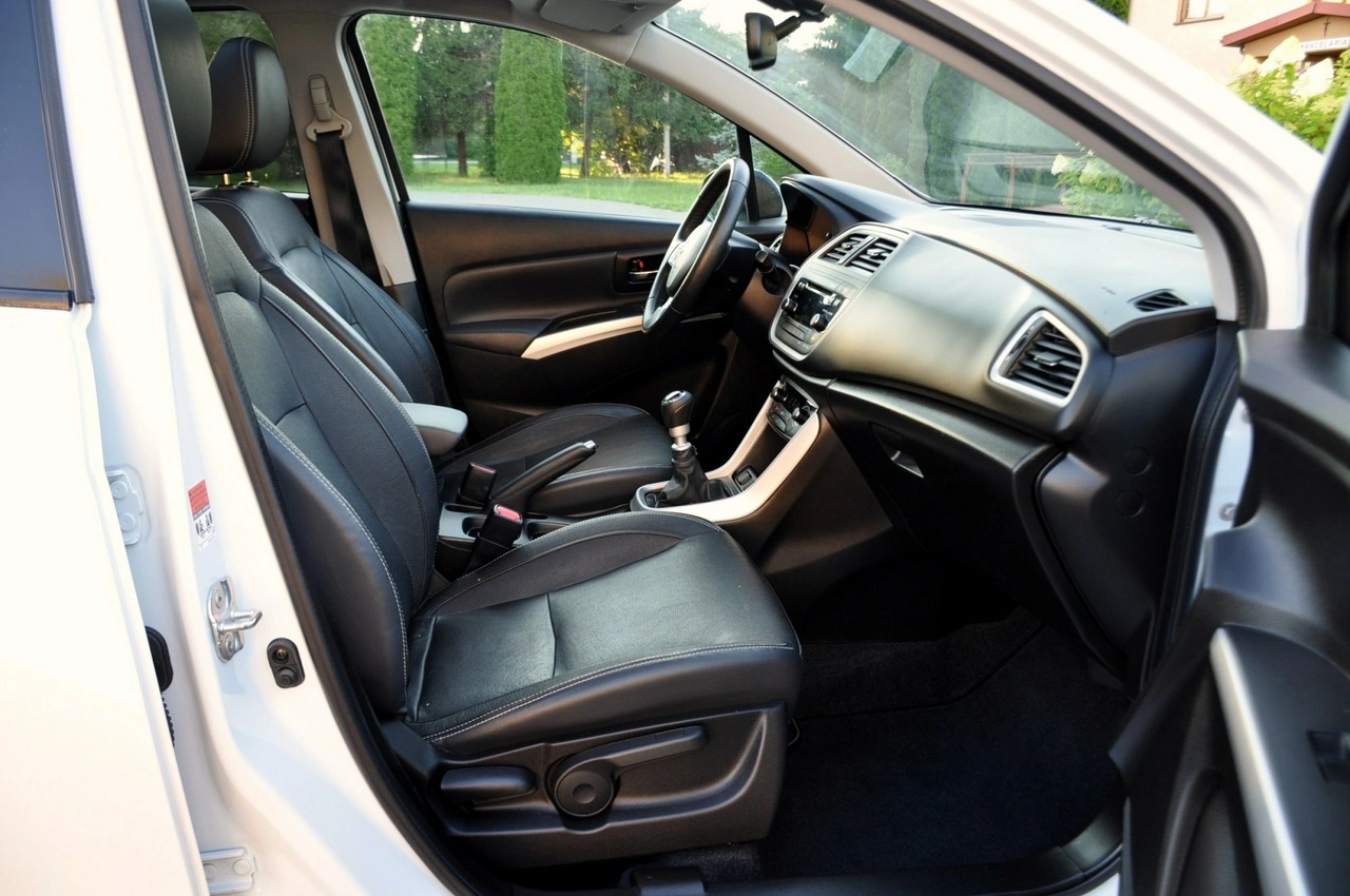 Suzuki SX4 S-Cross - Zdjęcie 16