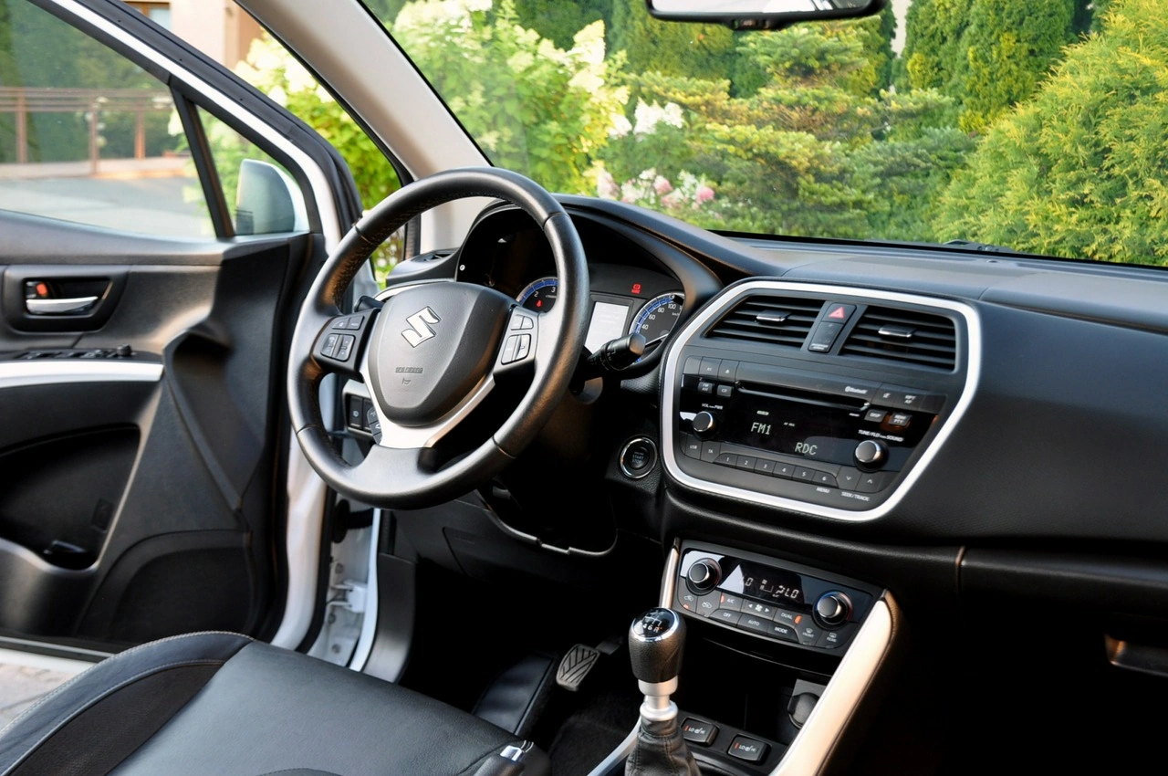 Suzuki SX4 S-Cross - Zdjęcie 24