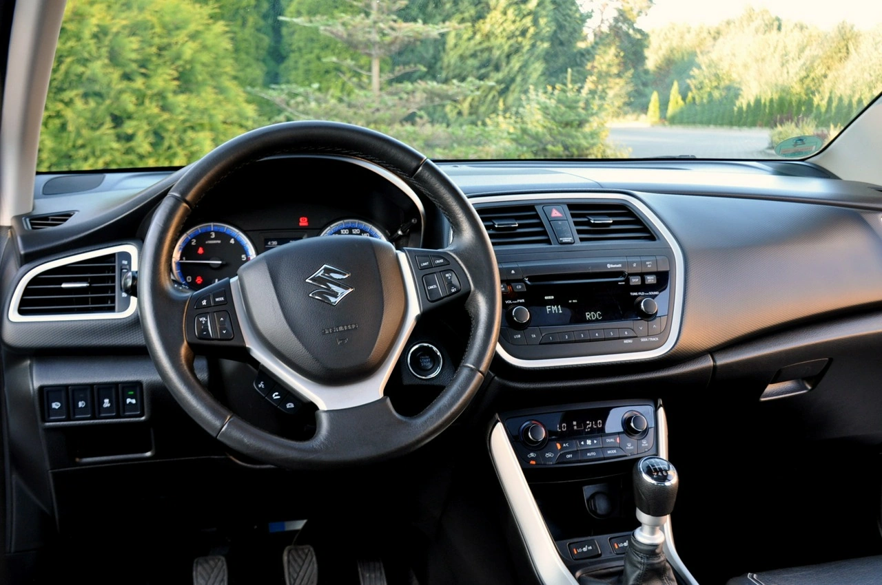 Suzuki SX4 S-Cross - Zdjęcie 28