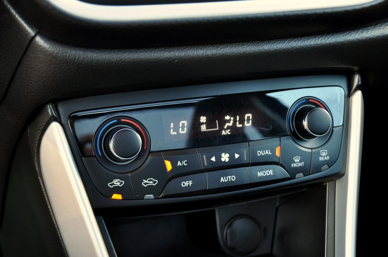Suzuki SX4 S-Cross - Zdjęcie 32