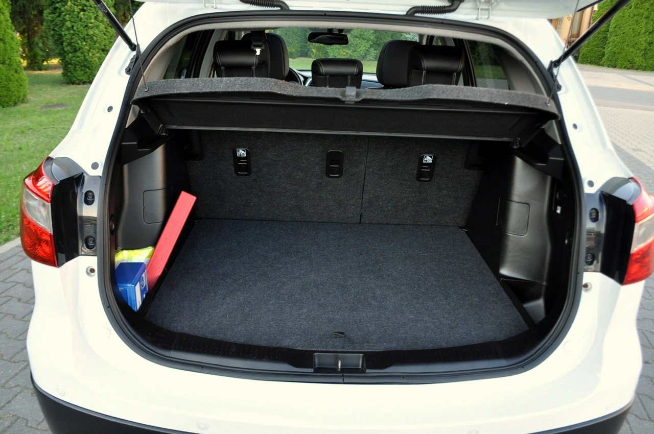 Suzuki SX4 S-Cross - Zdjęcie 37