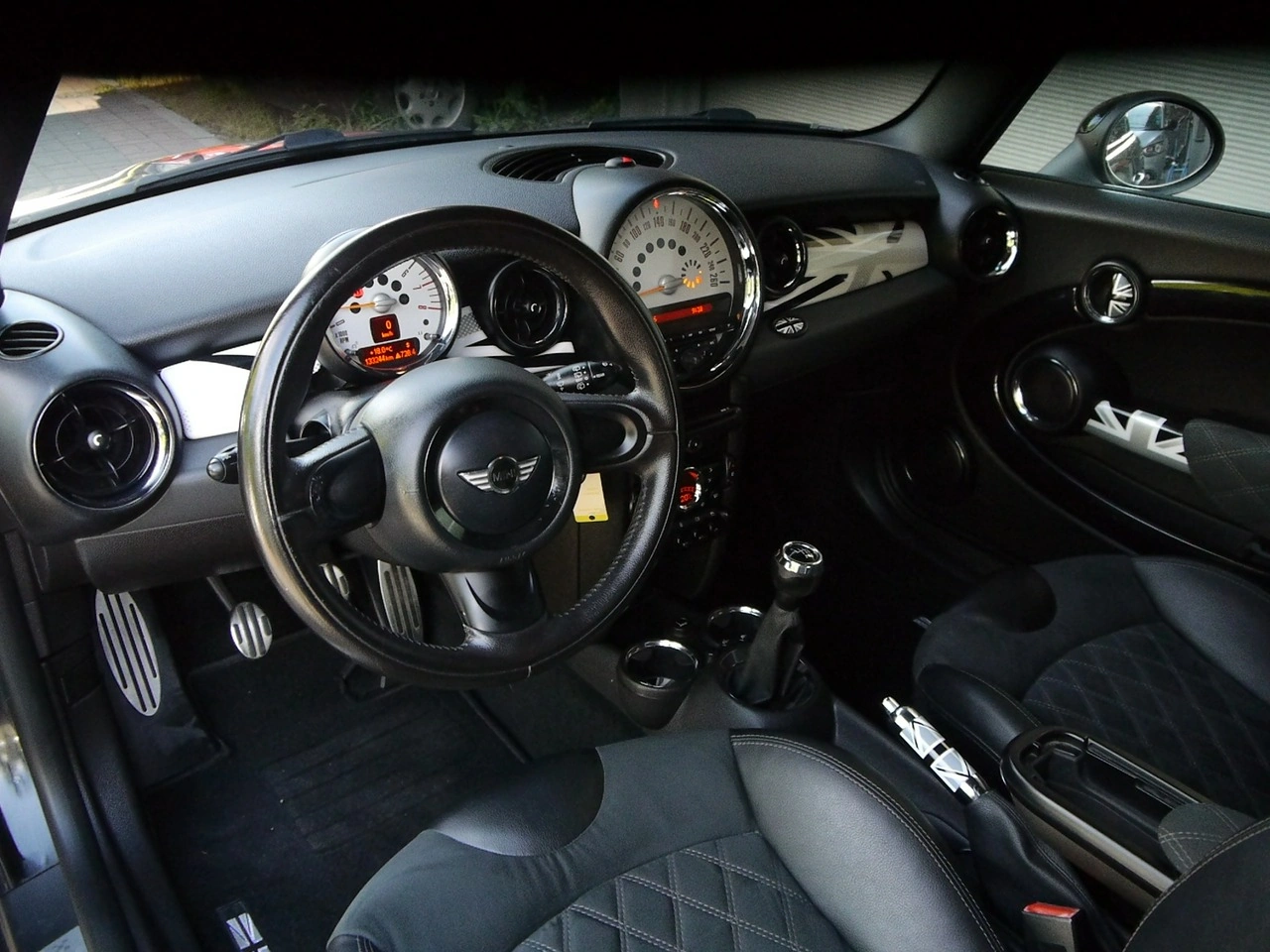 MINI Cooper S - Zdjęcie 30