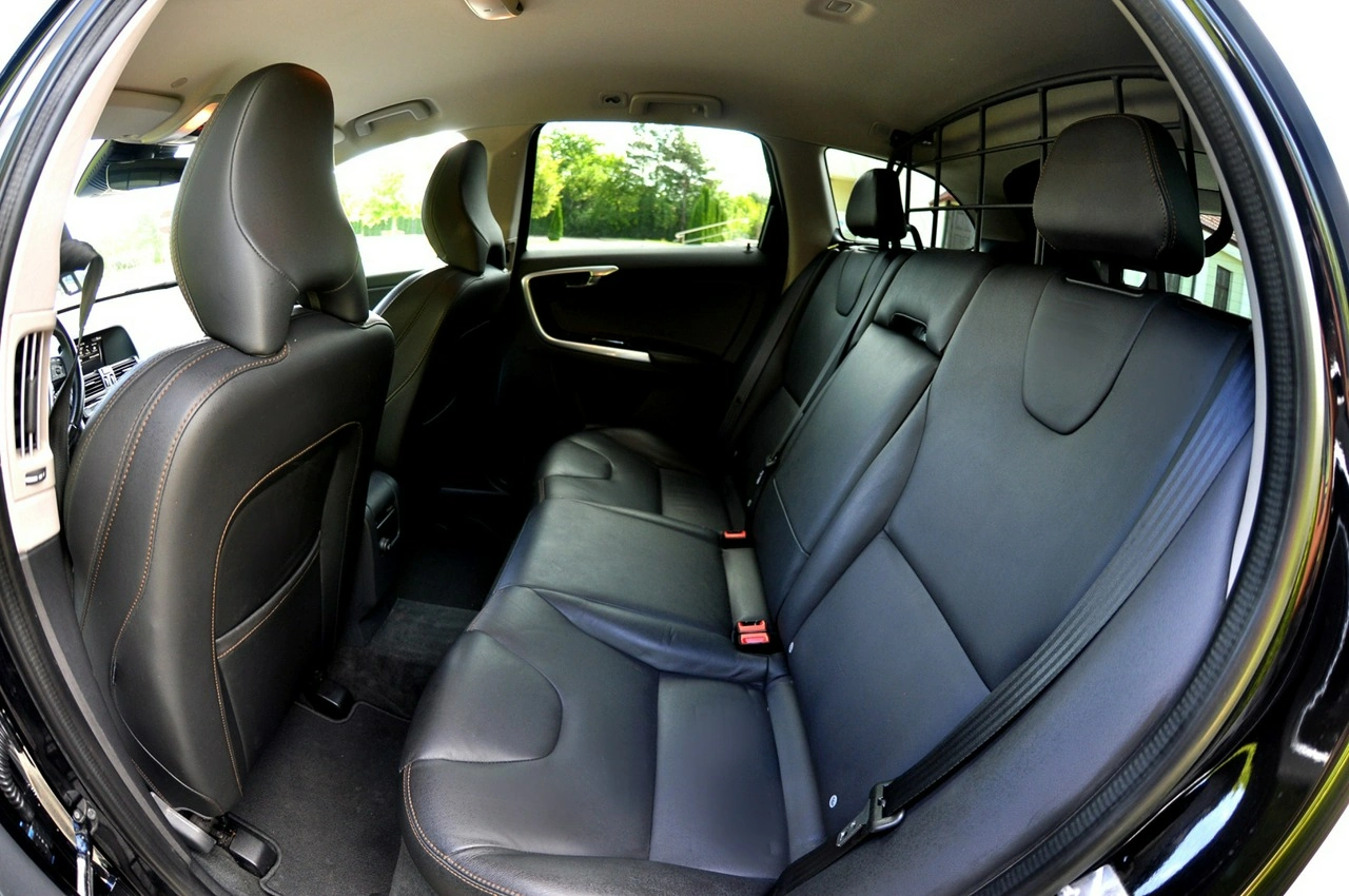 Volvo XC 60 - Zdjęcie 10