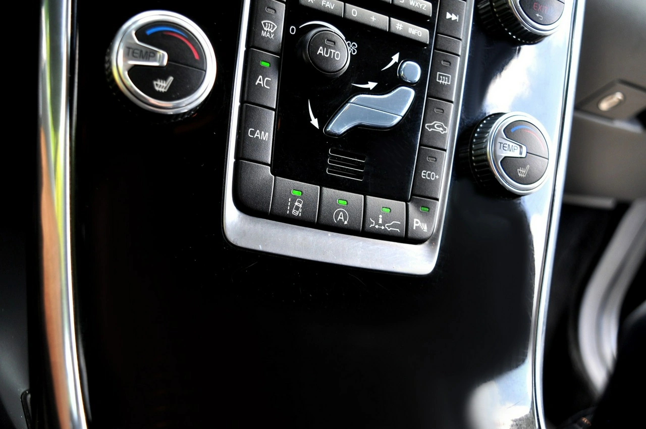 Volvo XC 60 - Zdjęcie 15