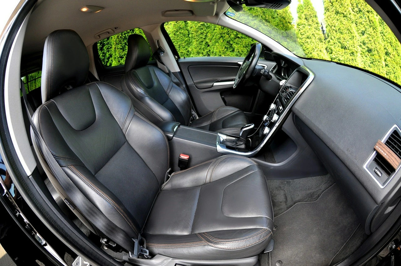 Volvo XC 60 - Zdjęcie 8