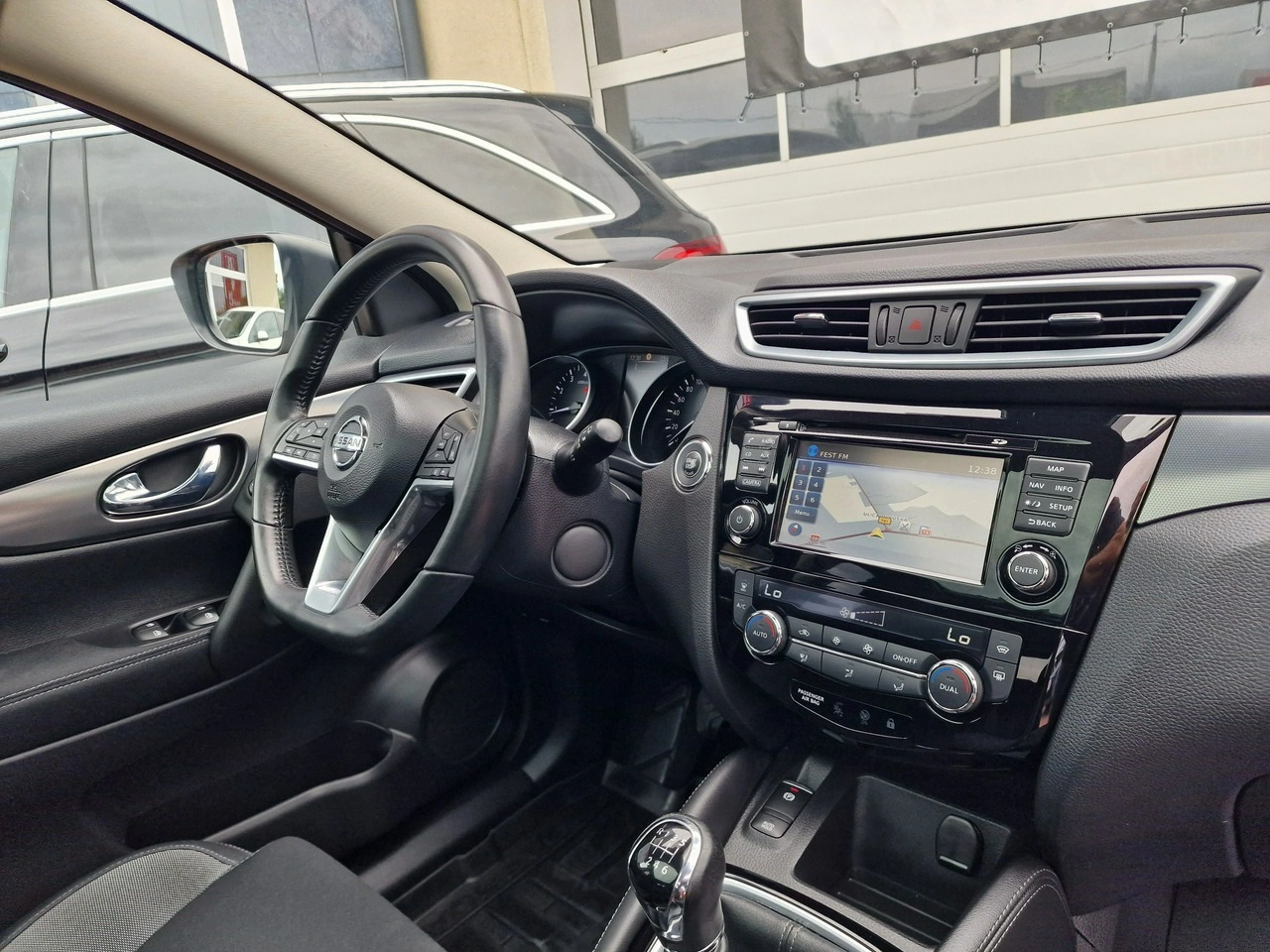 Nissan Qashqai - Zdjęcie 27