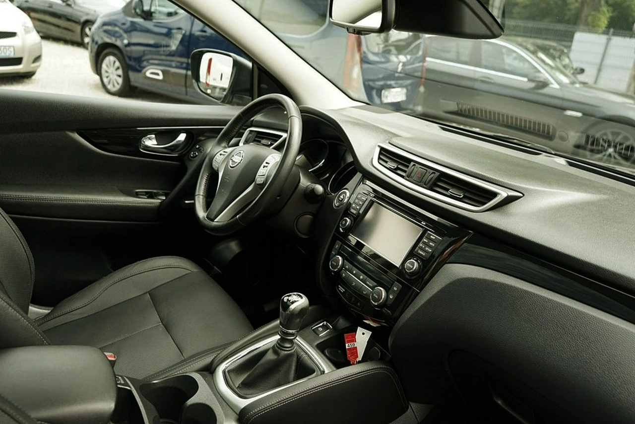 Nissan Qashqai - Zdjęcie 16