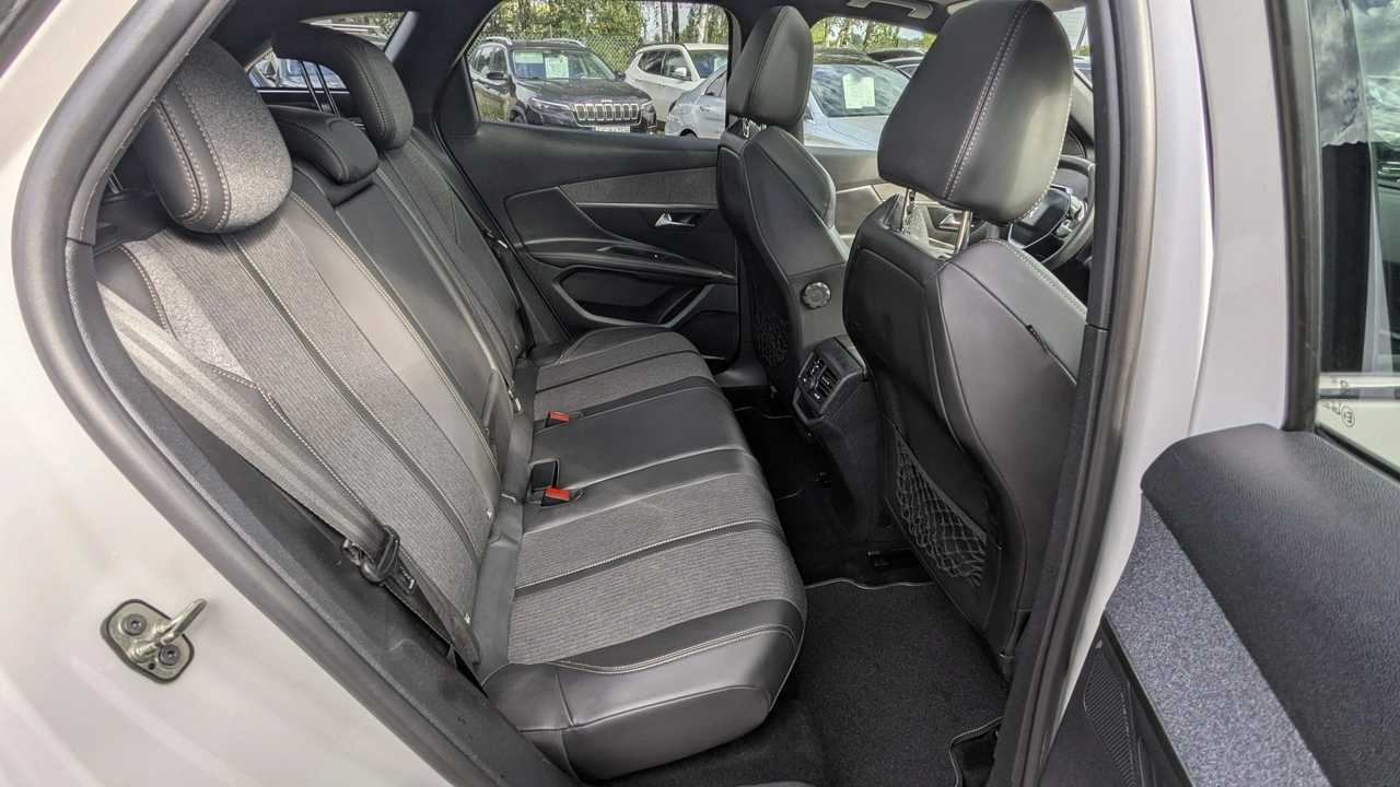 Peugeot 3008 - Zdjęcie 18