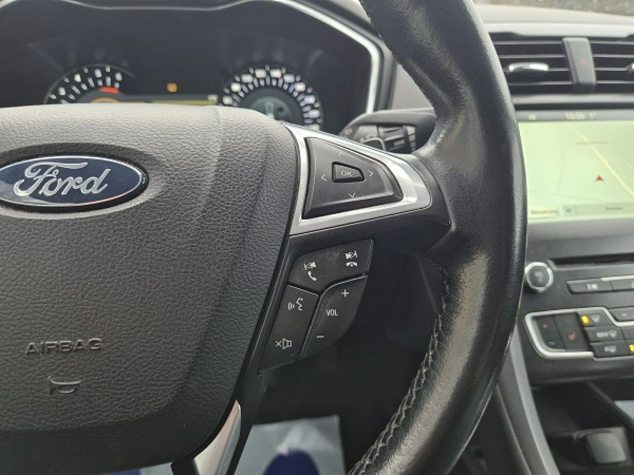 Ford Mondeo - Zdjęcie 21