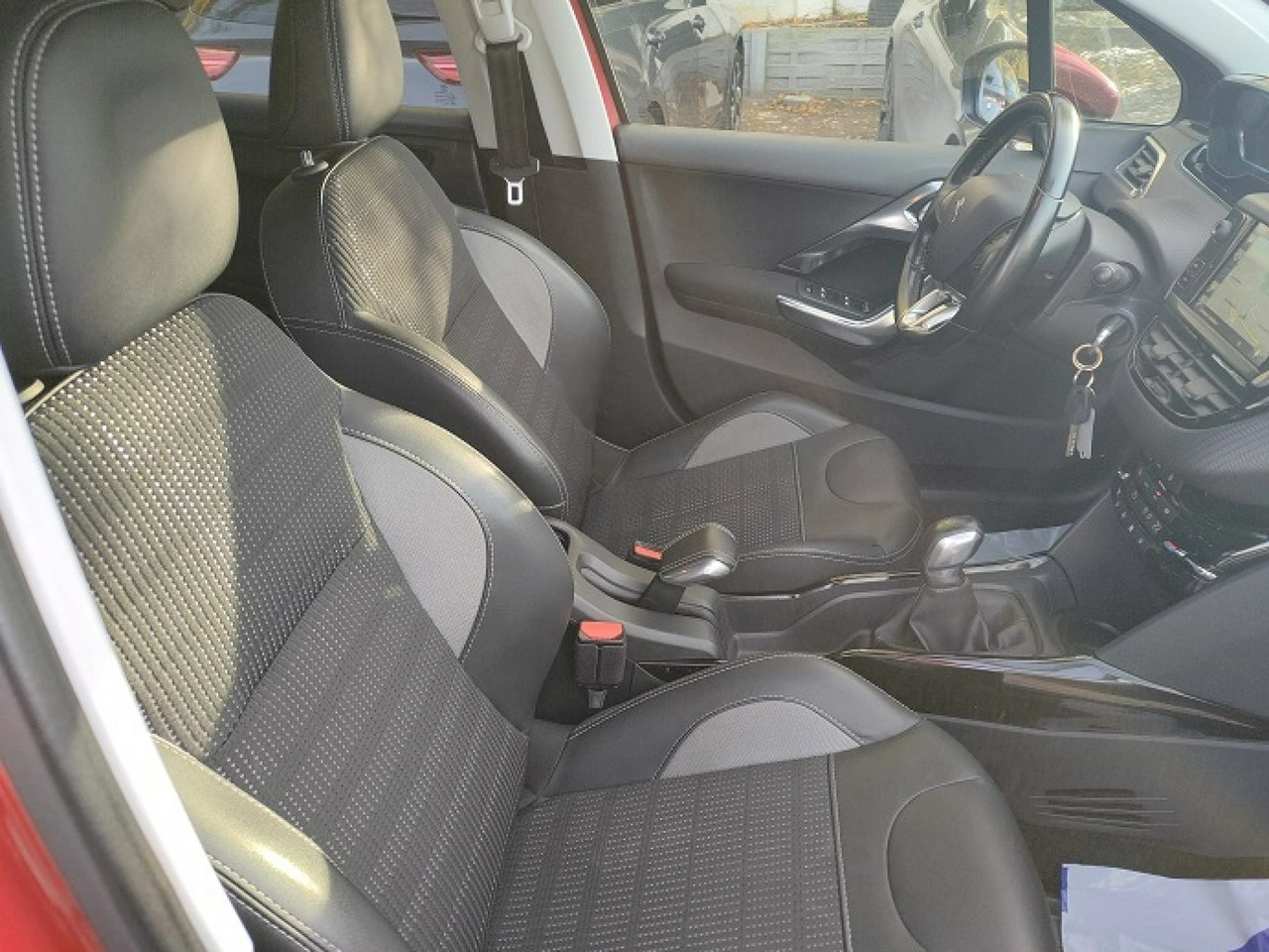 Peugeot 2008 - Zdjęcie 14