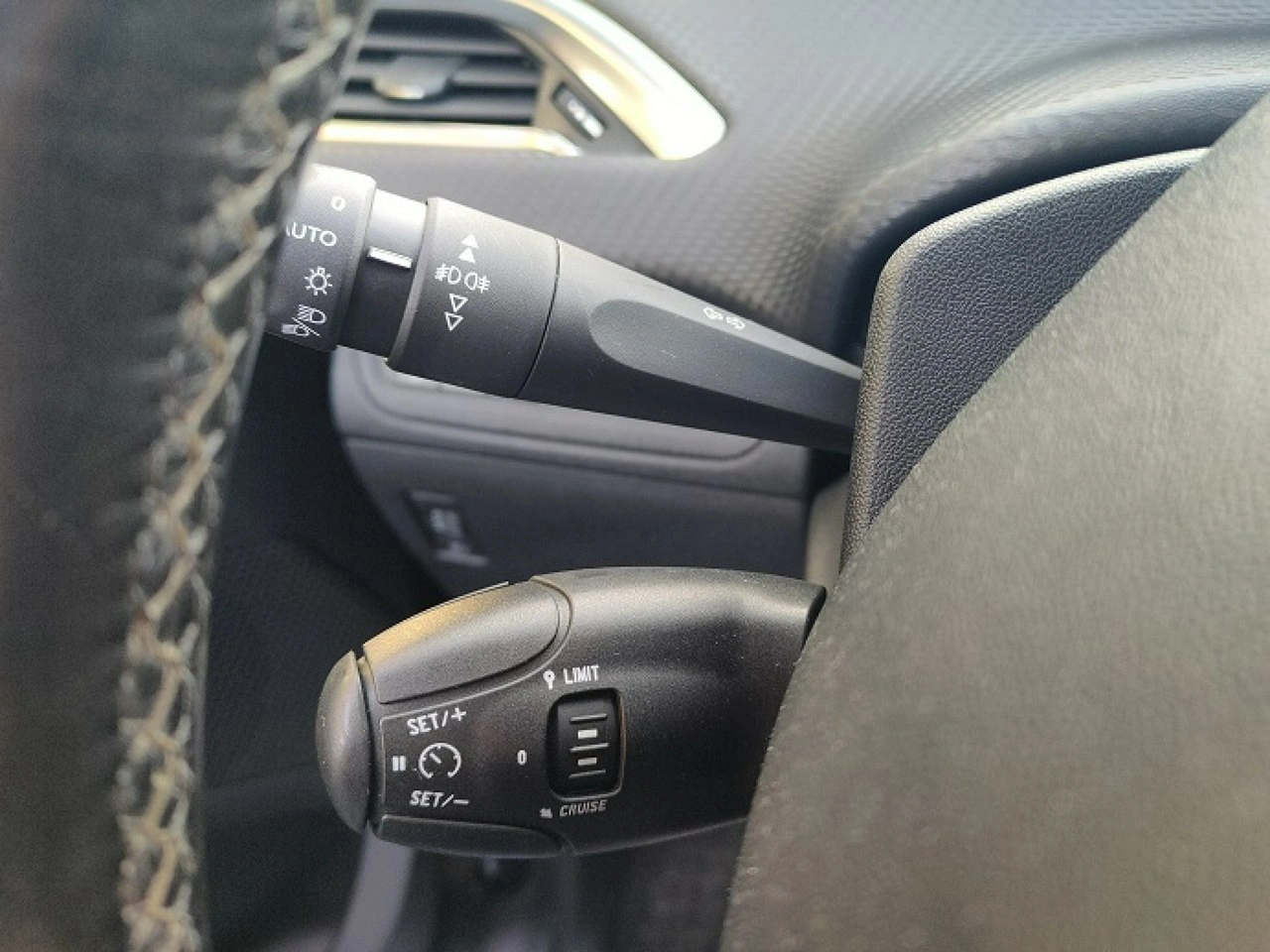 Peugeot 2008 - Zdjęcie 24