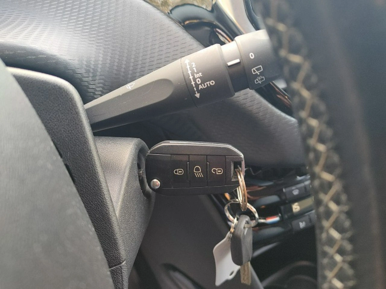 Peugeot 2008 - Zdjęcie 25