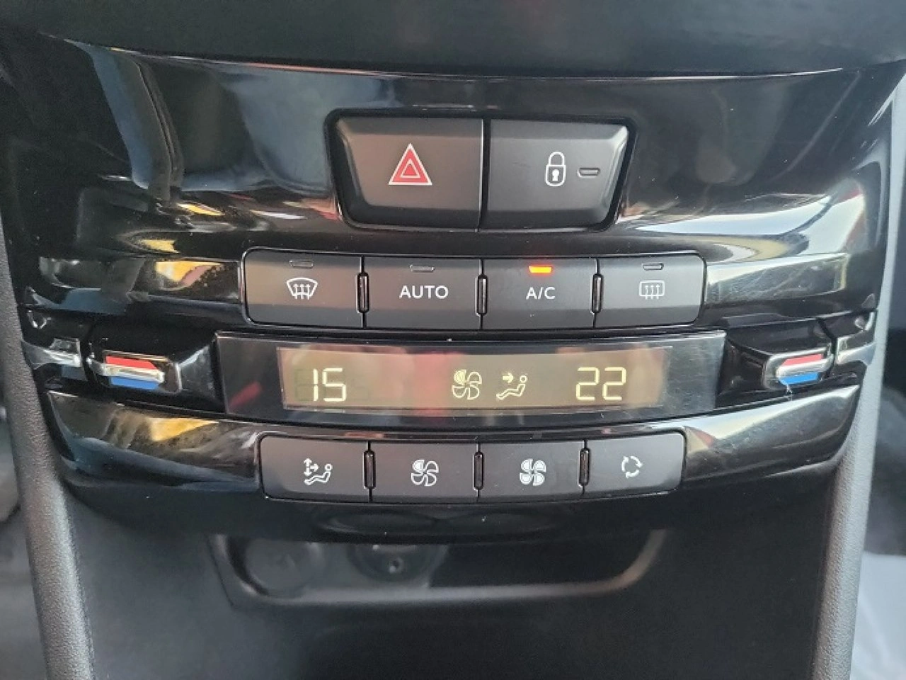 Peugeot 2008 - Zdjęcie 28