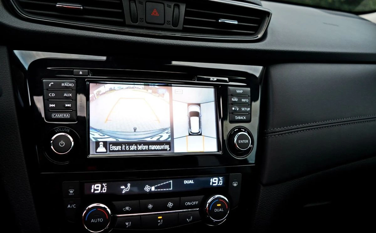 Nissan X-Trail - Zdjęcie 19