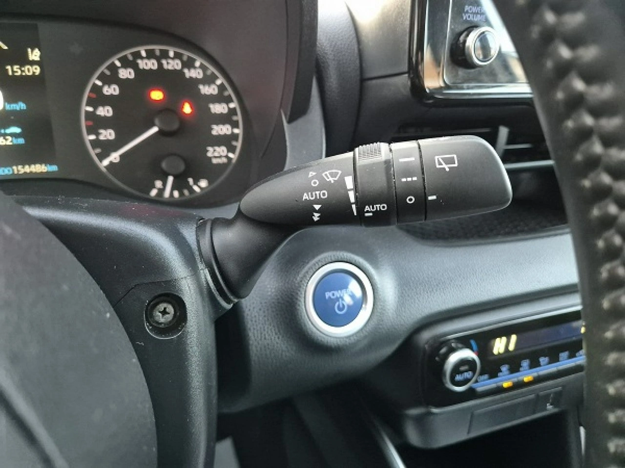 Toyota Yaris - Zdjęcie 13