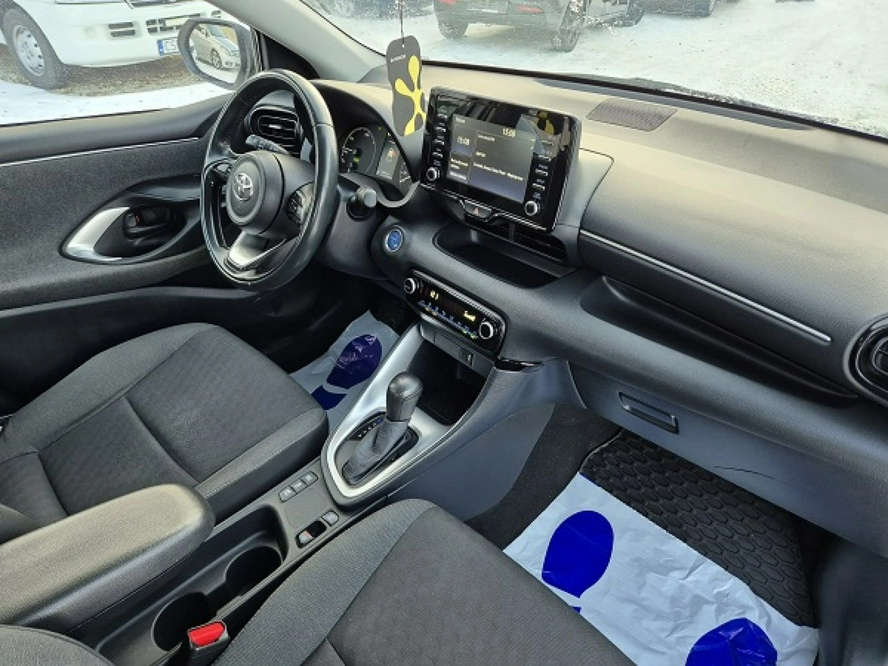 Toyota Yaris - Zdjęcie 7