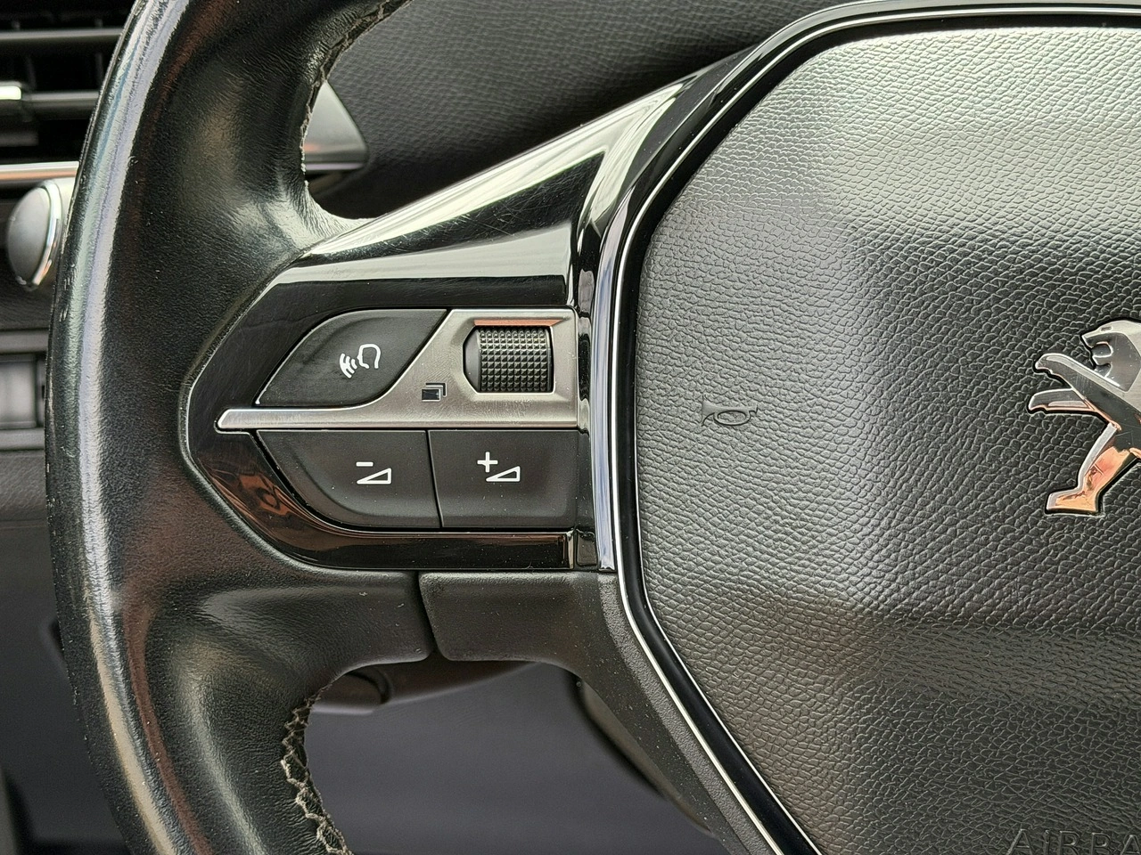 Peugeot 3008 - Zdjęcie 10