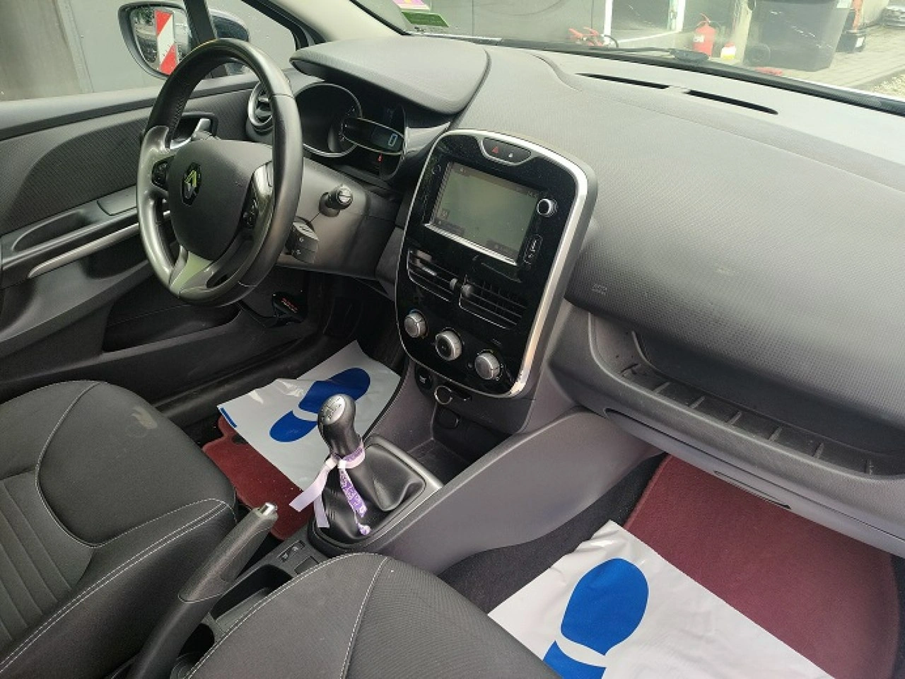 Renault Clio - Zdjęcie 13