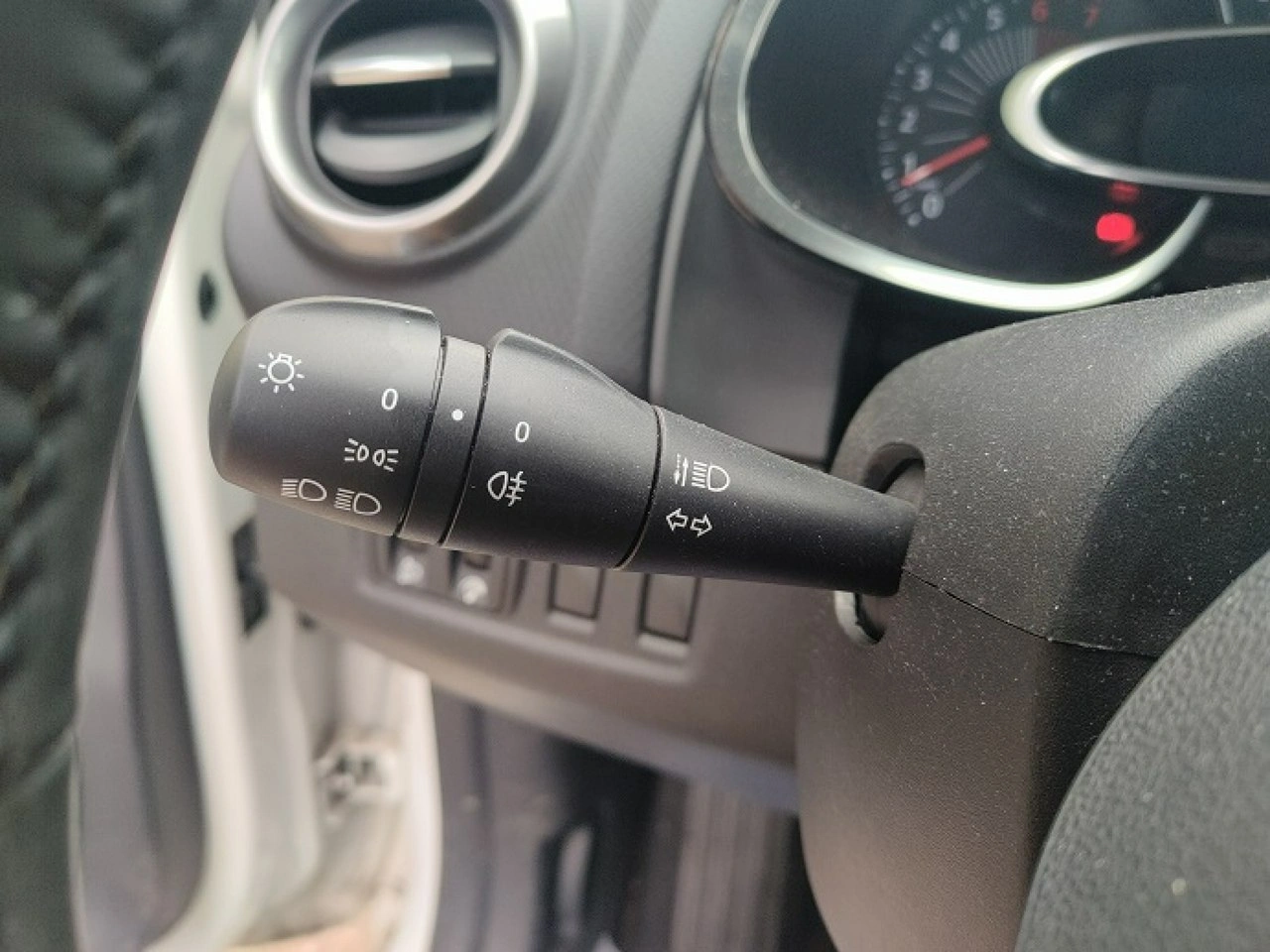 Renault Clio - Zdjęcie 19