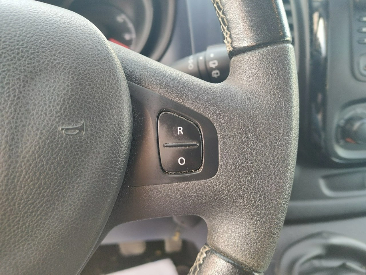 Opel Vivaro - Zdjęcie 24