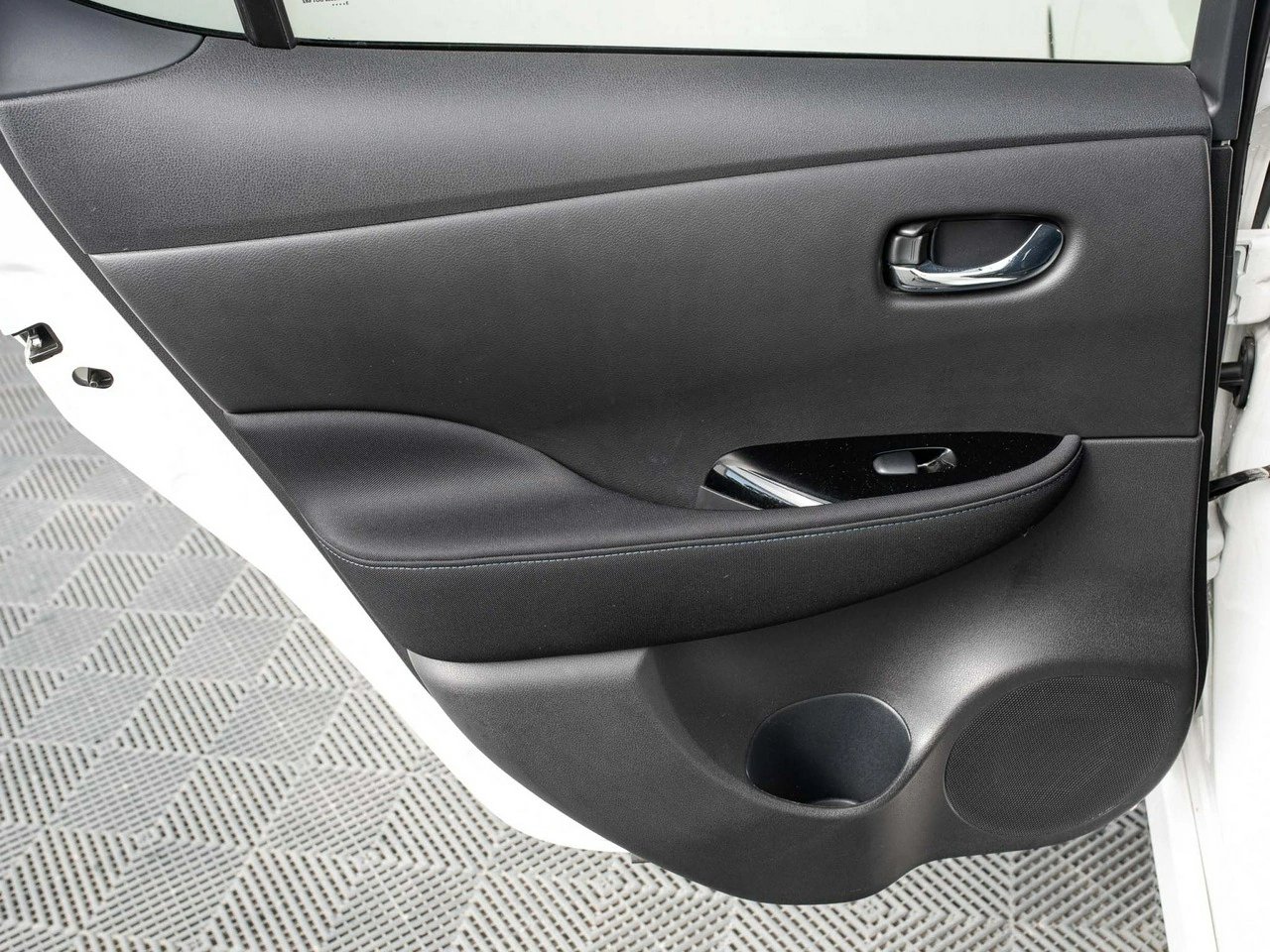 Nissan Leaf - Zdjęcie 24