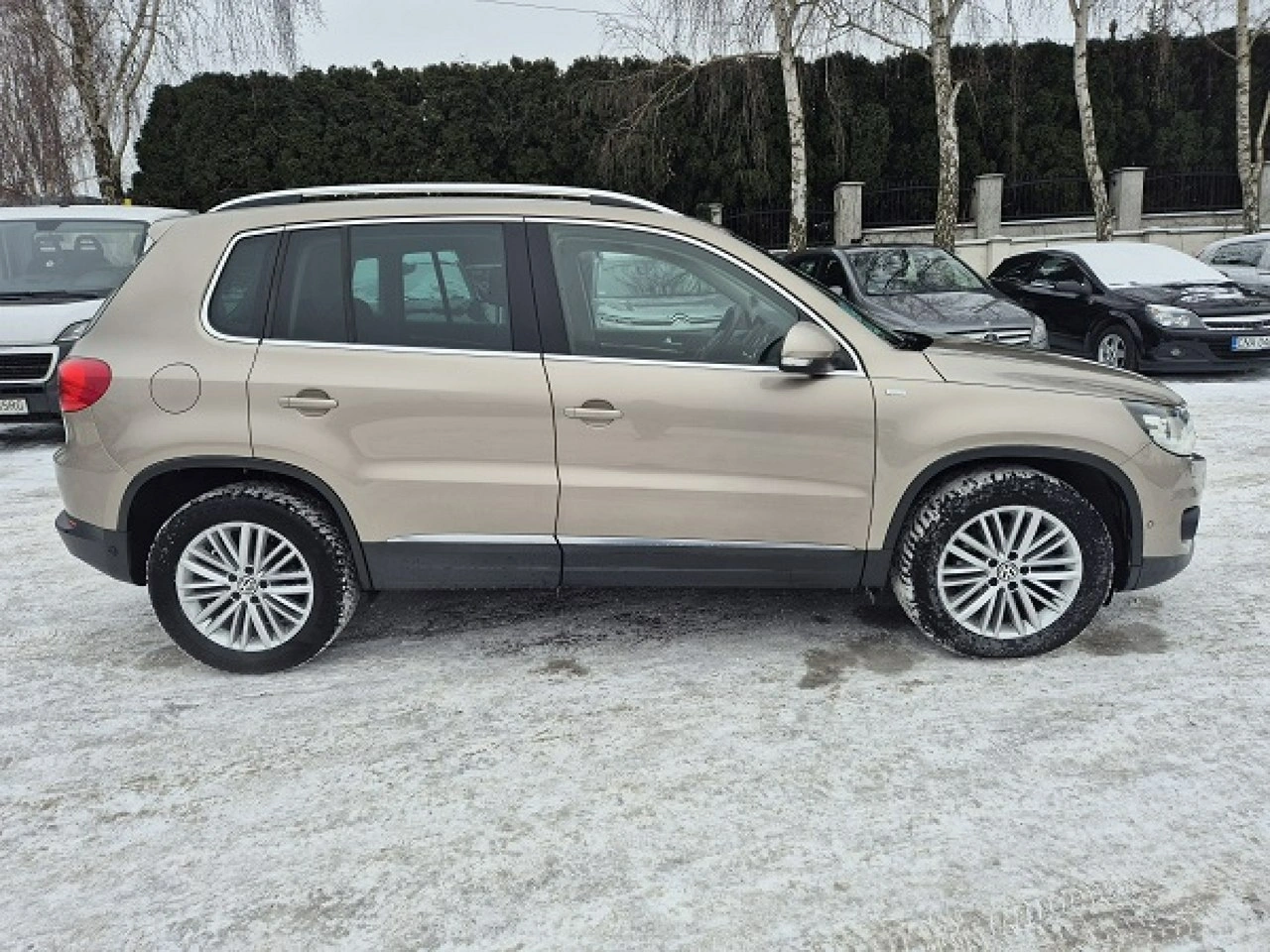 Volkswagen Tiguan - Zdjęcie 12
