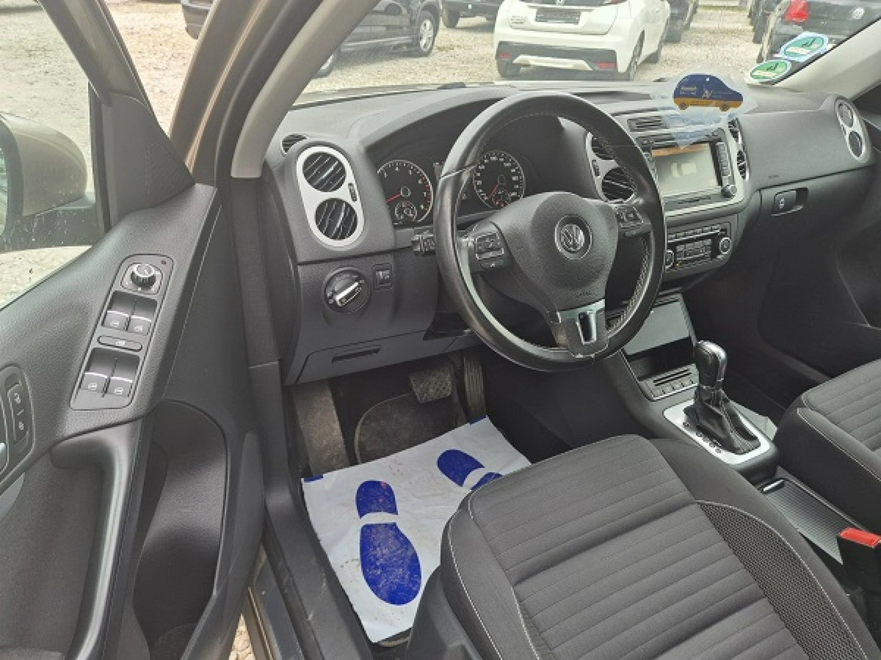 Volkswagen Tiguan - Zdjęcie 27