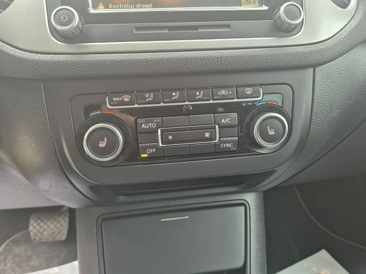 Volkswagen Tiguan - Zdjęcie 35