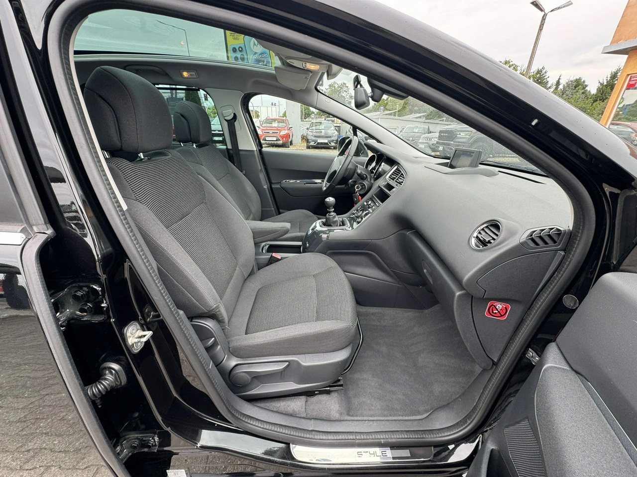 Peugeot 5008 - Zdjęcie 26