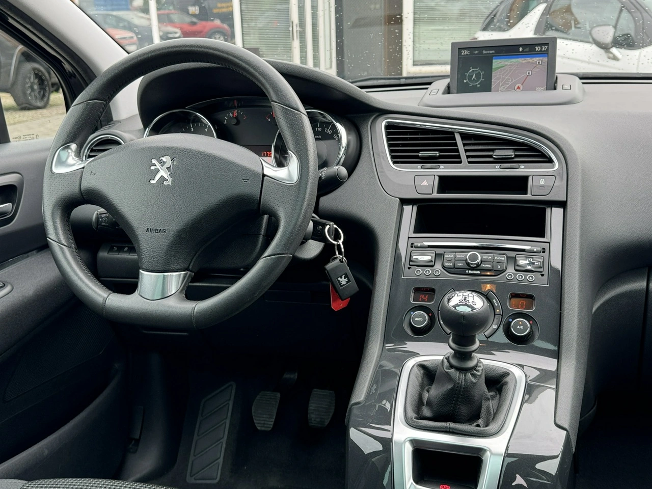 Peugeot 5008 - Zdjęcie 28